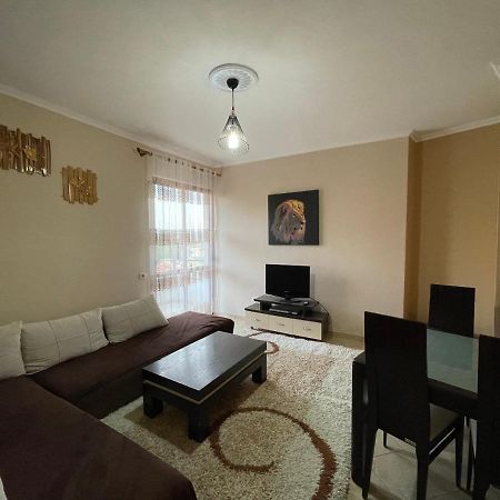 B&B - Private Rooms 2 Tiranë Ngoại thất bức ảnh
