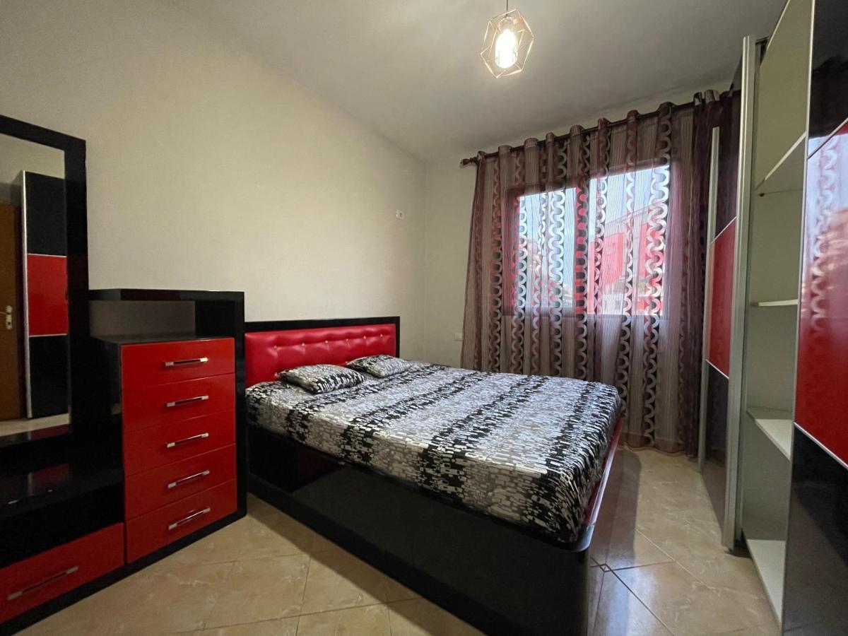 B&B - Private Rooms 2 Tiranë Ngoại thất bức ảnh